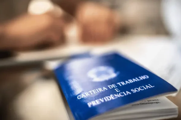 carteira-trabalho-1000x650